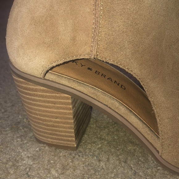 Lucky brand low heel boots - Picture 5 of 5